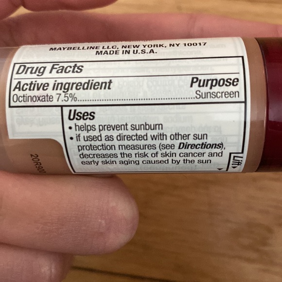 Maybelline Instant Age Rewind Eraser Treatment Makeup - Picture 2 of 2